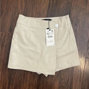 Zara Cream Mini Skirt